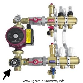 W przedstawionym na rysunku układzie do miejscowej regulacji ogrzewania 